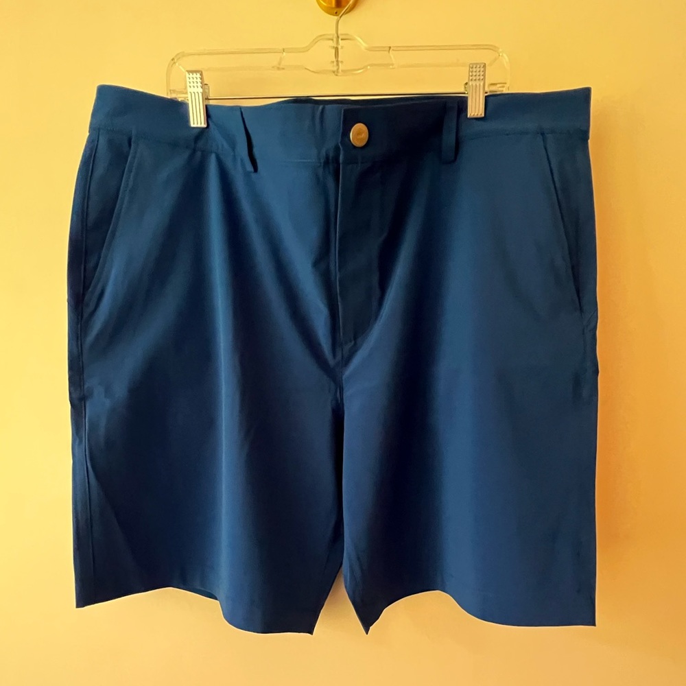 Vineyard Vines - Performance Shorts - Size 42